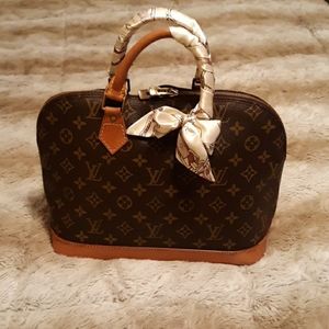 Authentic Louis Vuitton Purse